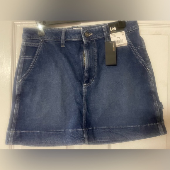 Lee’s Blue Jean Mini Denim Skirt! NWT! Size 8! - Picture 5 of 8